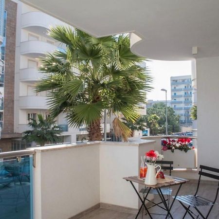 Nilu In Citta - Nuovo Appartamento Con Vista Mare Monopoli Εξωτερικό φωτογραφία